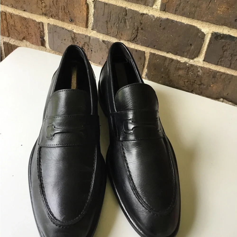 Bruno Magli Men’s size 10.5 sleek black